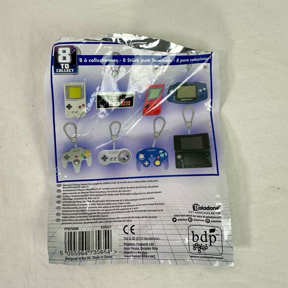 Set 2 Unused Nintendo Gold Gameboy and N64 Game Controller Backpack Clip - Picture 5 of 5